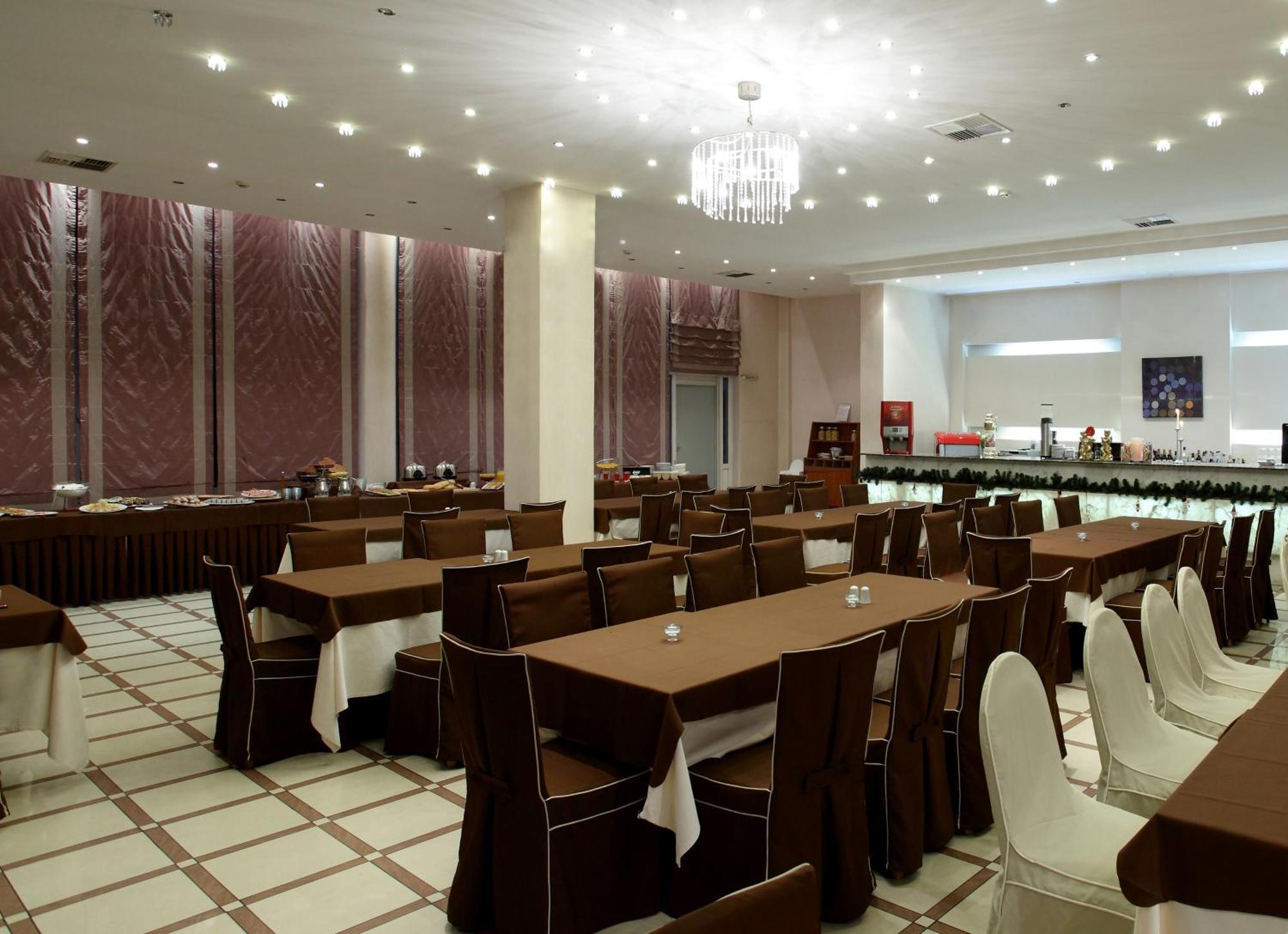 Athina Airport Hotel Терми Екстериор снимка