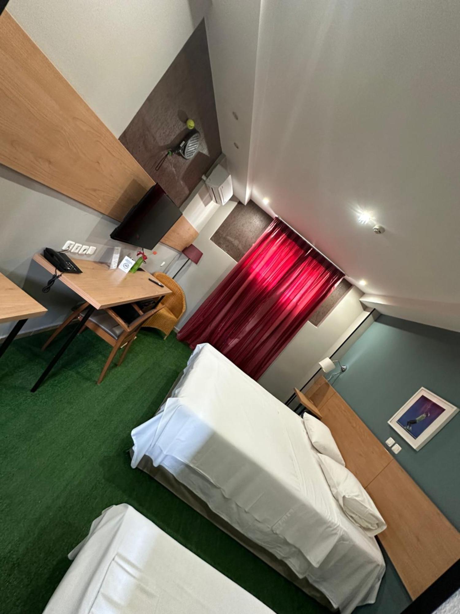Athina Airport Hotel Терми Екстериор снимка
